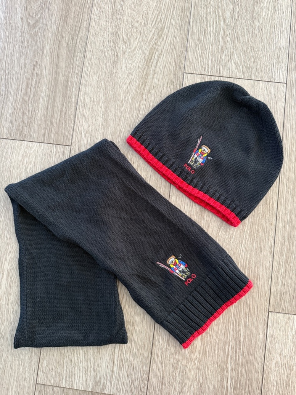 Polo by Ralph Lauren black and red Hat and Scarf Set Big Bear Ski size 8-20 kid